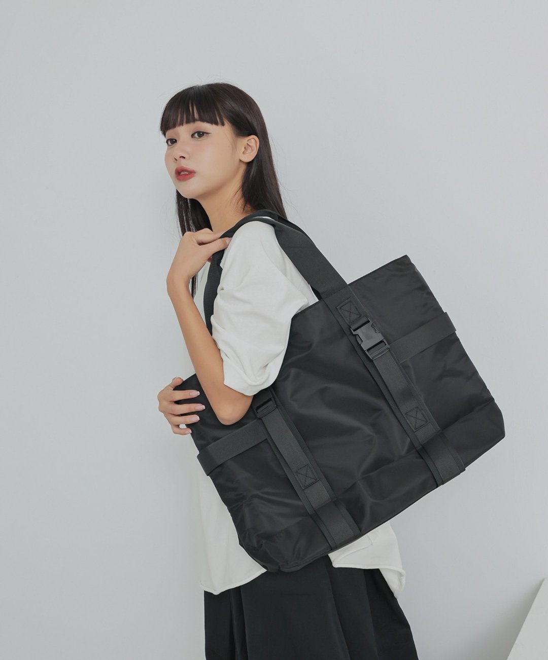 supportingrole 大空间网袋束口托特包 黑 - 手提包/手提袋 - 其他人造纤维 黑色