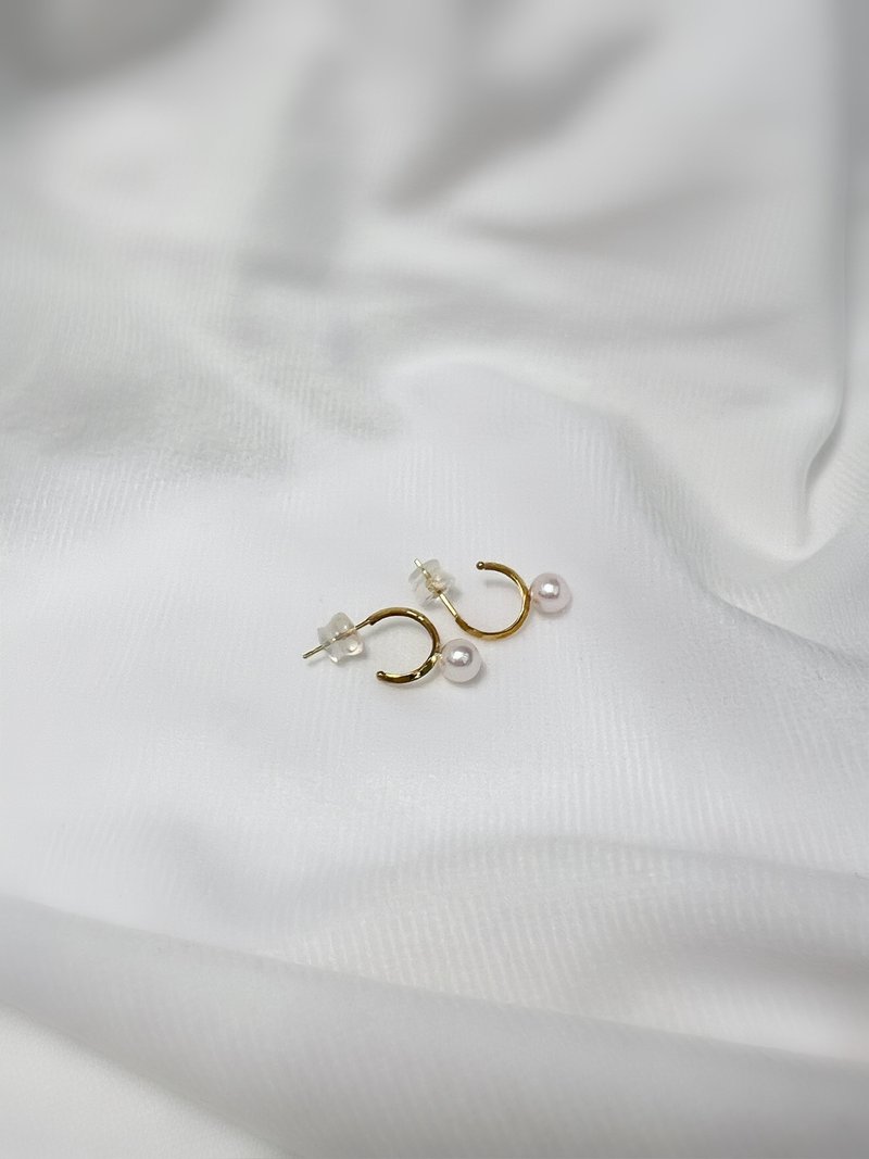 心韵耳环- 18K纯金日本Akoya珍珠耳环 - 耳环/耳夹 - 贵金属 金色