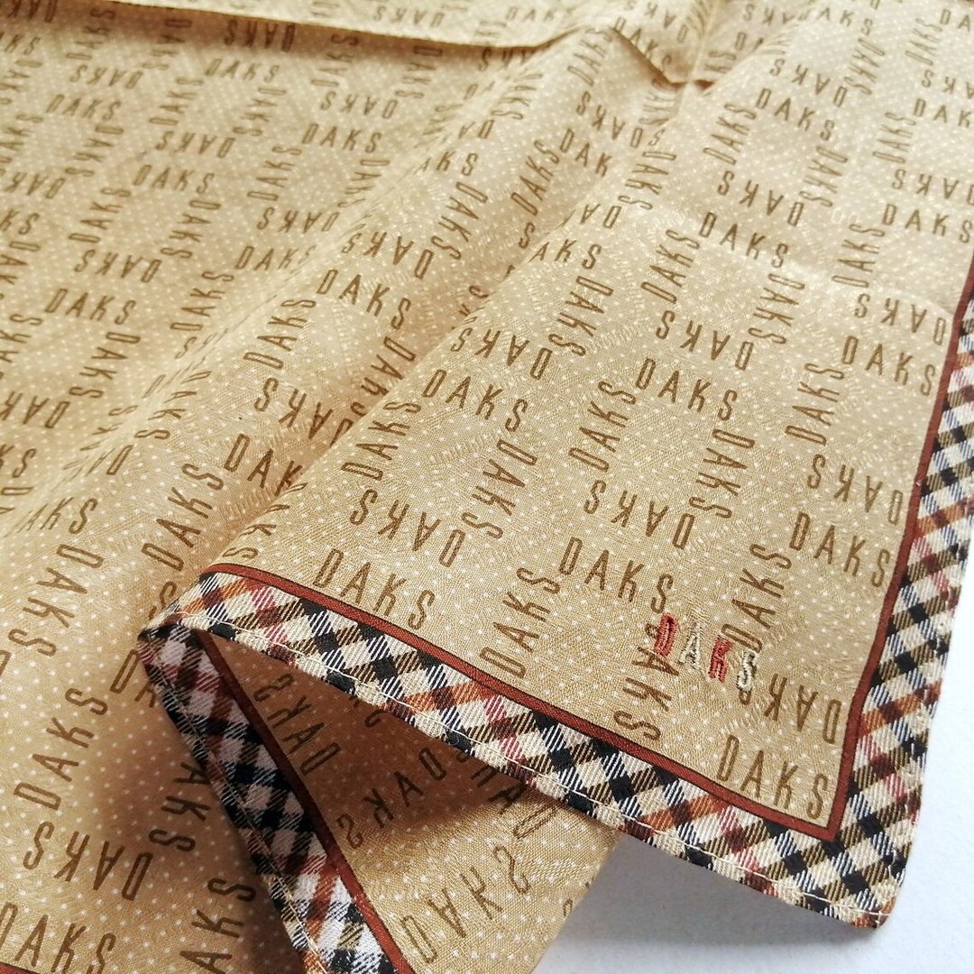 DAKS Vintage Handkerchief Pocket Square Monogram 21 x 20.5 inches - 丝巾 - 棉．麻 卡其色