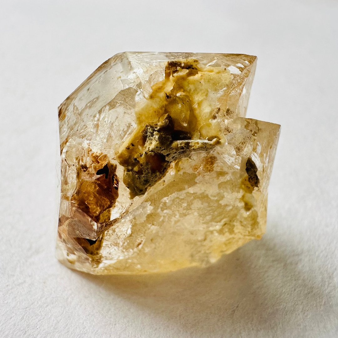 巴基斯坦黄泥骸骨水晶 银16开窗骨干水晶 原石原矿标 磁场脉轮 - 摆饰 - 其他材质 金色