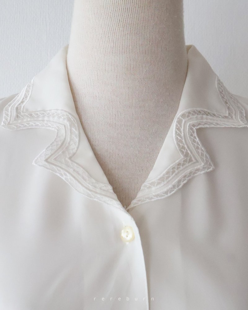 日本制复古剪裁刺绣领长袖宽松白色古着衬衫-瑕疵特 - 女装衬衫 - 聚酯纤维 白色