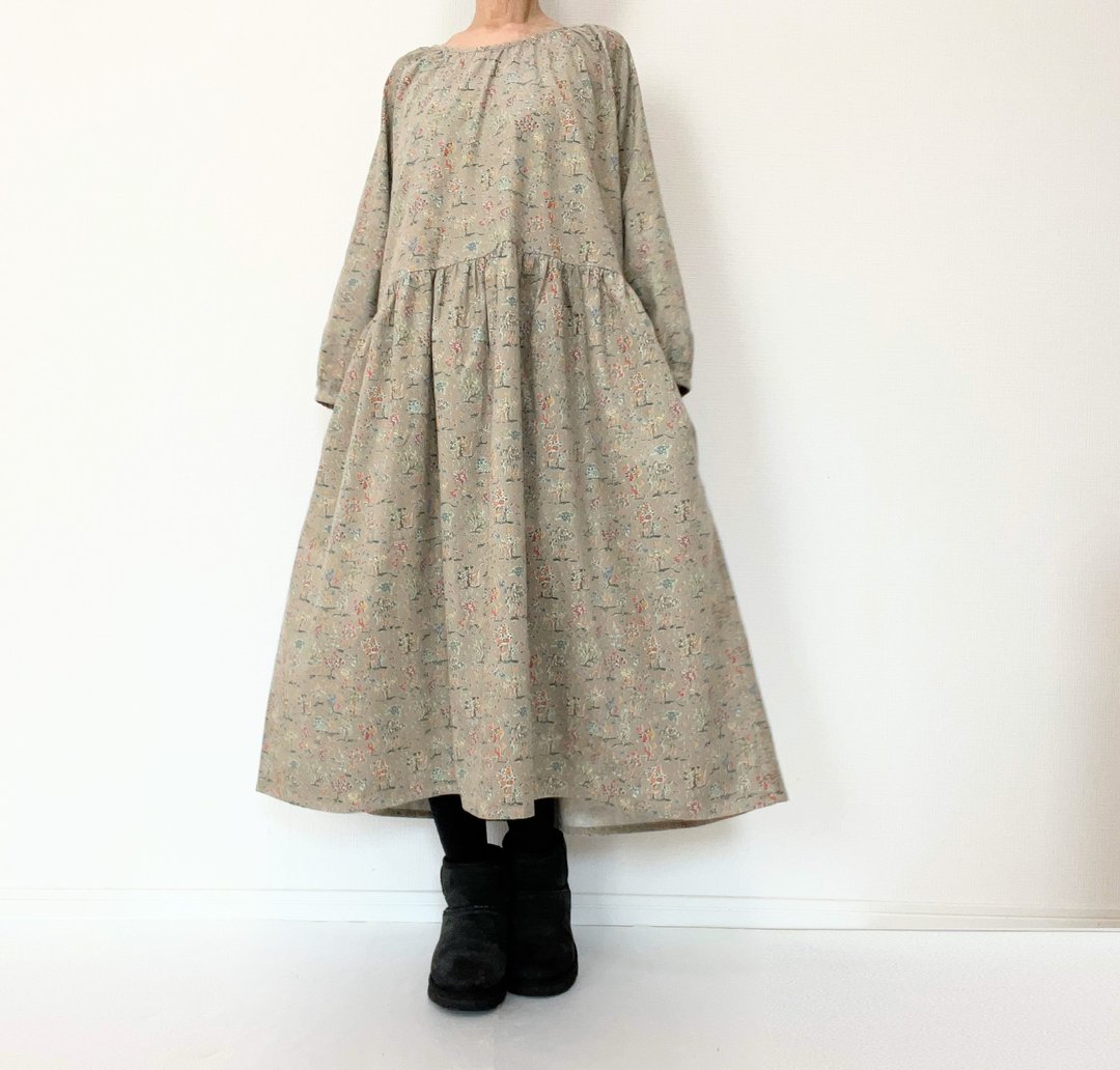 liberty fabrics 灯心绒　长袖宽松　连身裙　小鸟和小鹿斑比　森 - 洋装/连衣裙 - 棉．麻 卡其色