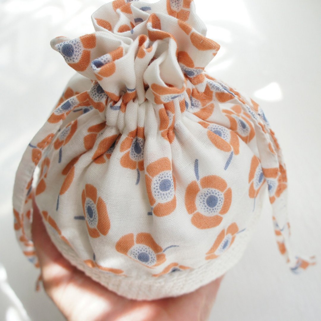 Ba-ba handmade mini drawstring bag  No.K15 - 化妆包/杂物包 - 棉．麻 白色