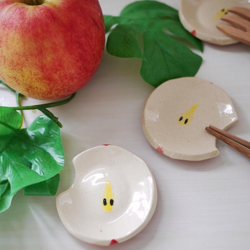 Fruit chopstick rest [apple] / cutlery rest of fruits [apple] - 筷子/筷架 - 陶 红色