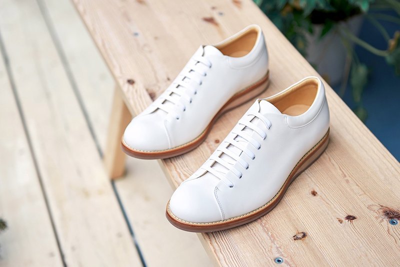 手作蜡感皮革休闲鞋 暖白 小白鞋 休闲鞋 - 男款休闲鞋 - 真皮 白色