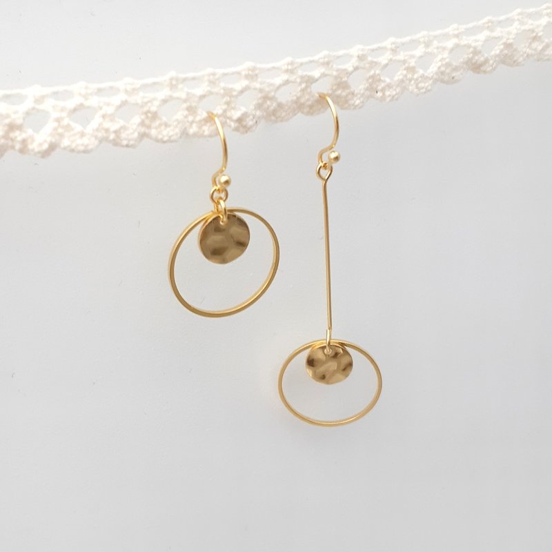 长短配 压纹圆圈 耳环 耳勾 (一对) - 耳环/耳夹 - 其他金属 金色