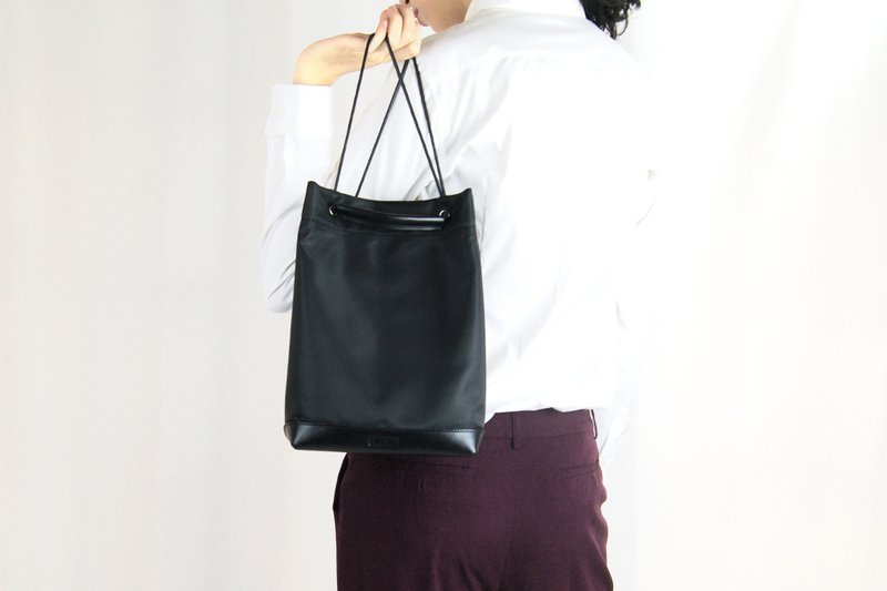 Trip S Bag - Convertable Crossbody Bag Backpack Bucket Bag In Black - 后背包/双肩包 - 真皮 黑色
