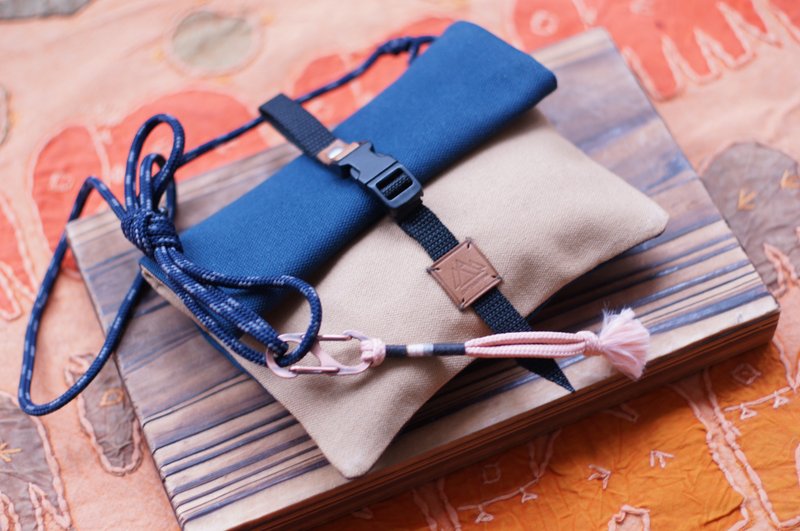 忍者随行小袋 海军蓝与小麦色 - 侧背包/斜挎包 - 棉．麻 金色