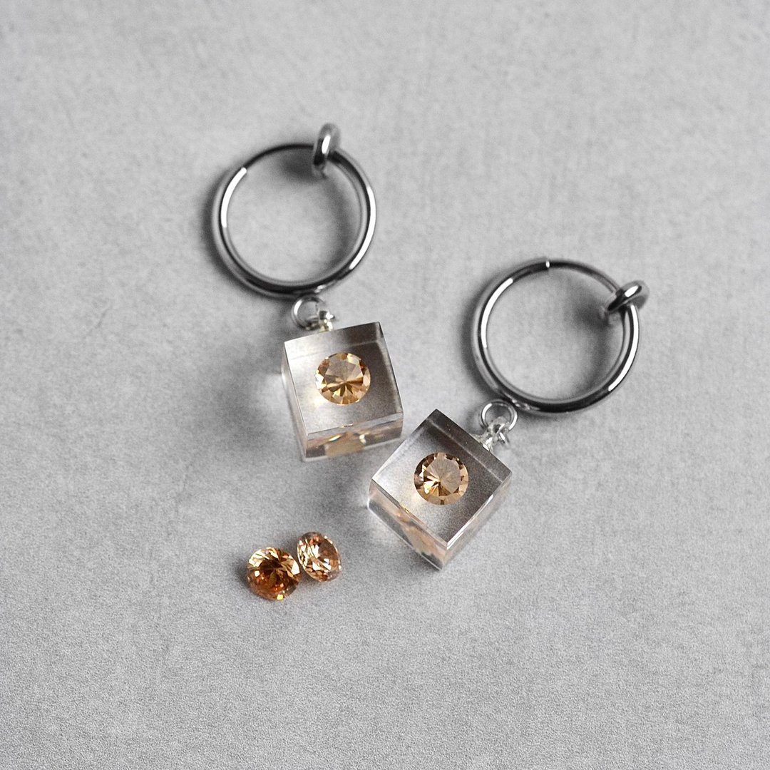 Clip-On, Champagne Gold, Zirconia, Simple, Resin, Birthday Gift, Birthday, Made in Japan - 耳环/耳夹 - 树脂 金色