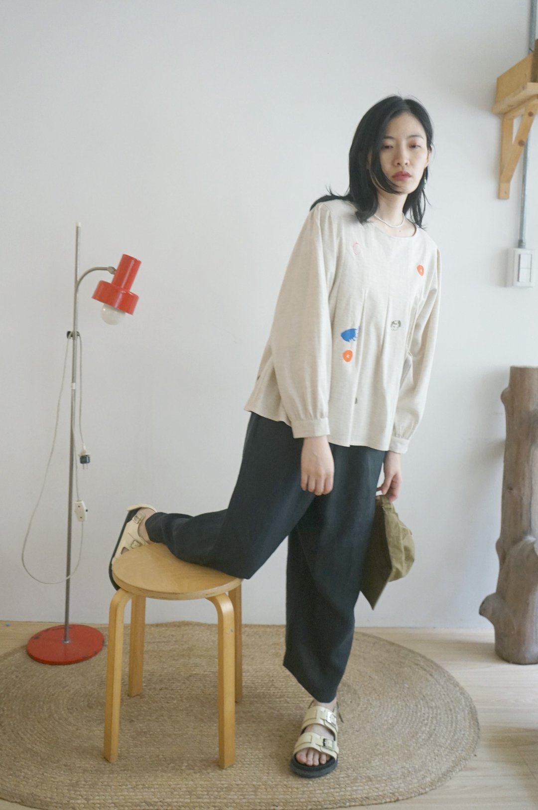 圈圈、小猫、泡泡米白打褶优雅设计亚麻舒服上衣 - 女装上衣 - 棉 灰色