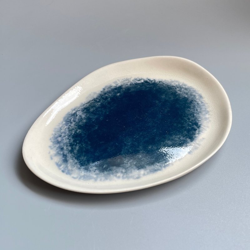 @studio_florero 湖泊 浅盘 点心盘 饰品盘 - 盘子/餐盘/盘架 - 陶 蓝色