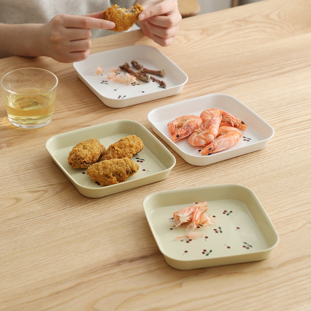 日本霜山 樱桃印花风餐碟/点心盘/吐骨碟4入组-多色可选 - 盘子/餐盘/盘架 - 塑料 多色