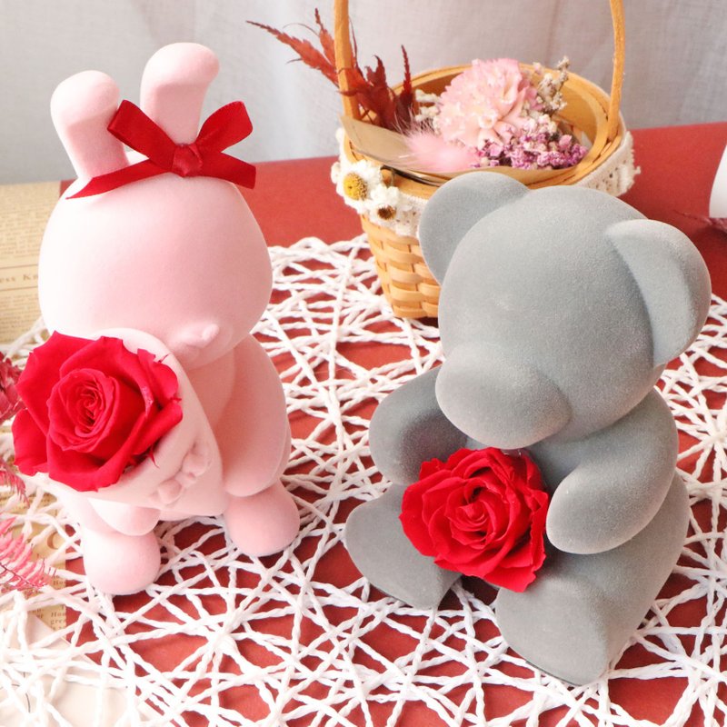 抱花的熊熊与兔兔 极度花燥 永生花 花礼 - 摆饰 - 其他材质 粉红色