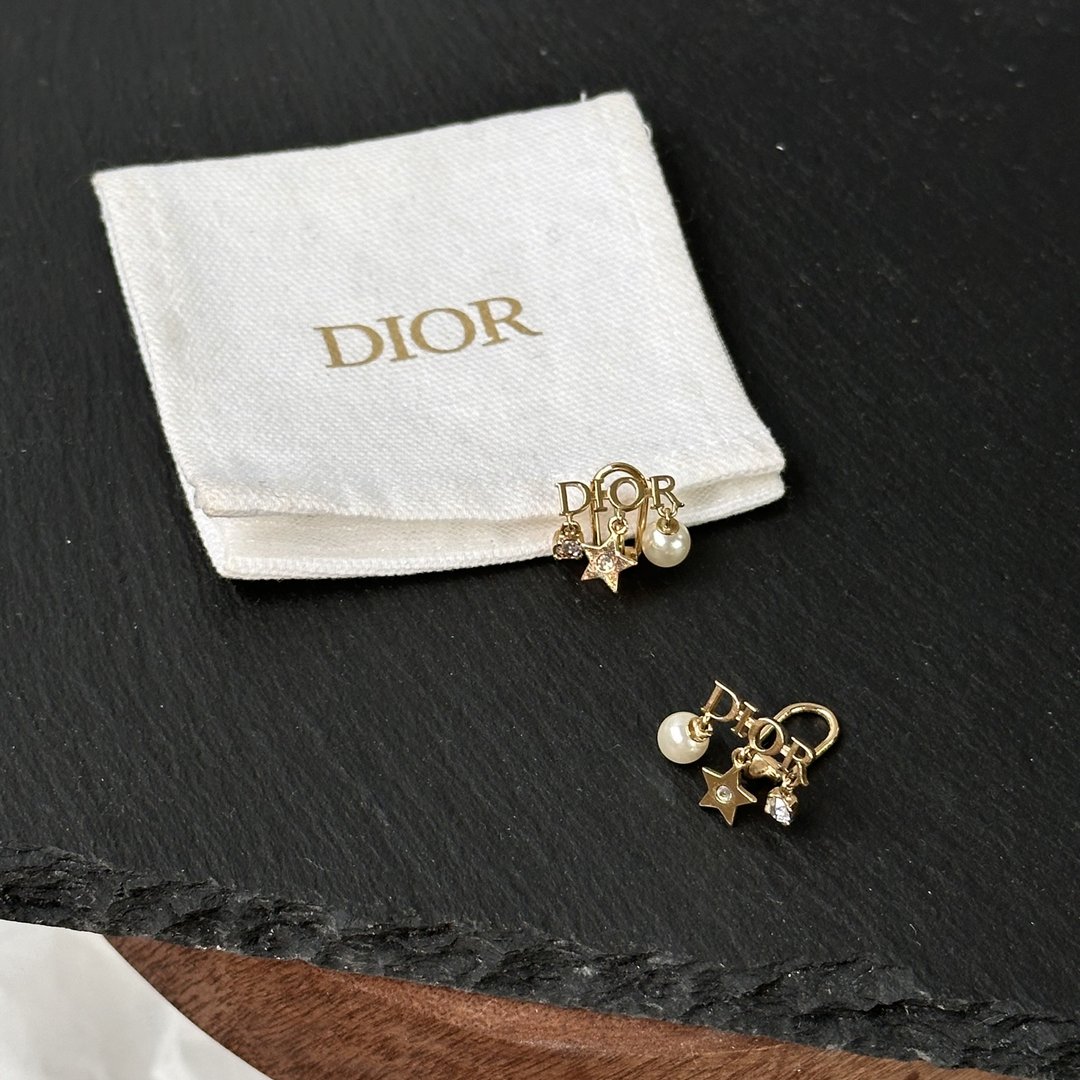 Dior 迪奥 evolution 珍珠 水晶 Logo 象牙白 夹式耳环 - 耳环/耳夹 - 其他金属 白色