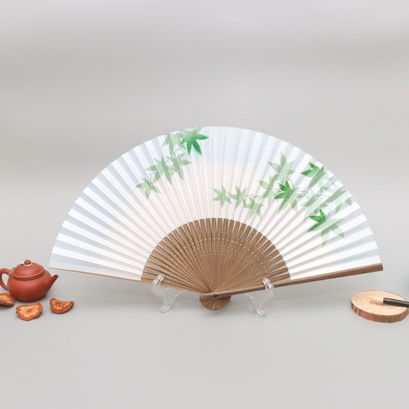 京都双面型折手绘京扇子-绿枫与蚱蜢 - 扇子 - 纸 