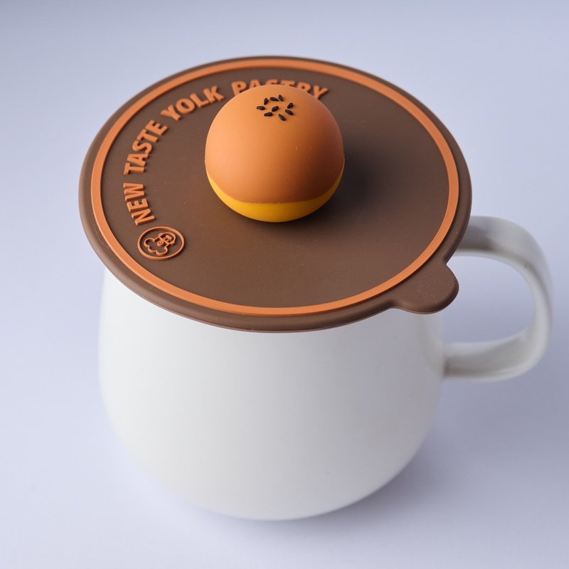 【新年礼物】新口味蛋黄酥 立体造型防尘杯盖 - 咖啡杯/马克杯 - 硅胶 