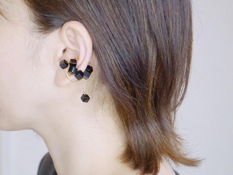 Ear cuff natural stone onyx - 耳环/耳夹 - 半宝石 黑色