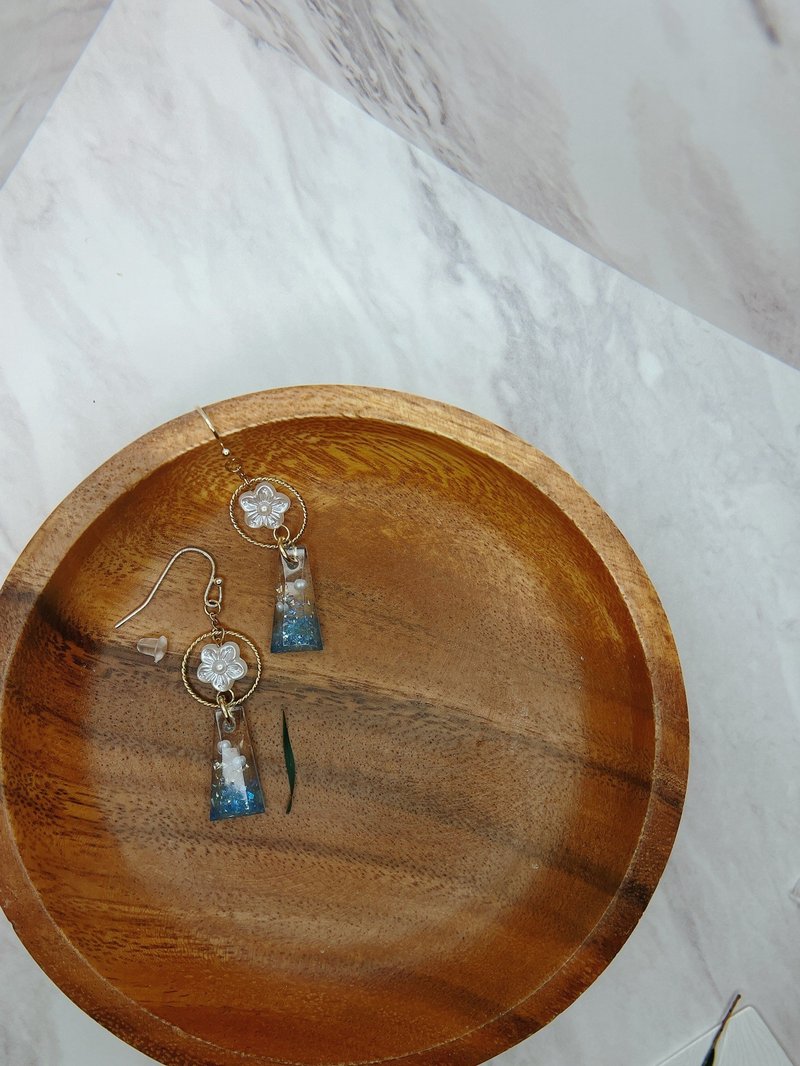 鱼是鱼J饰集|| 海洋之星耳饰  #耳针款 - 耳环/耳夹 - 树脂 多色