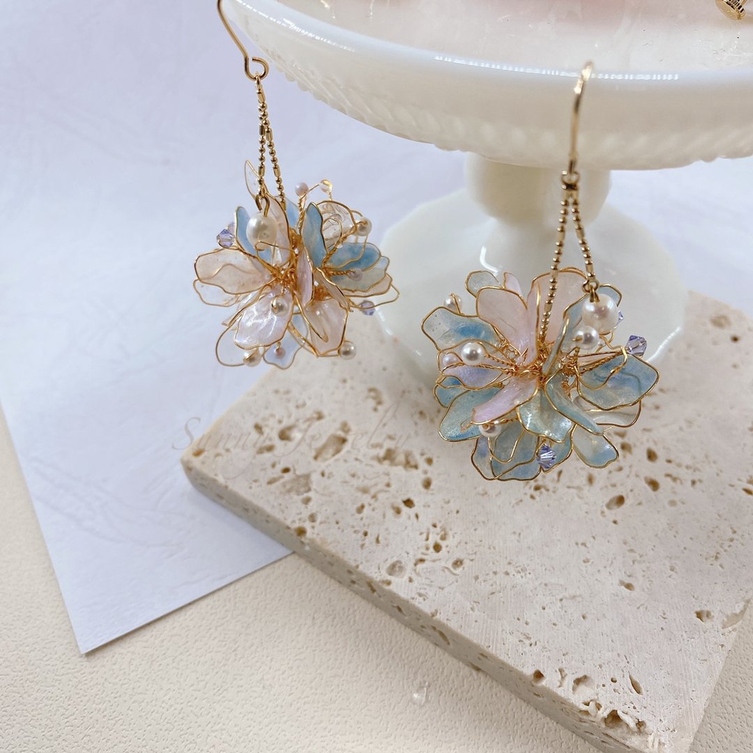Sunny Jewelry 经典华丽版花球耳环 粉嫩蓝紫色系花球 - 耳环/耳夹 - 其他材质 紫色