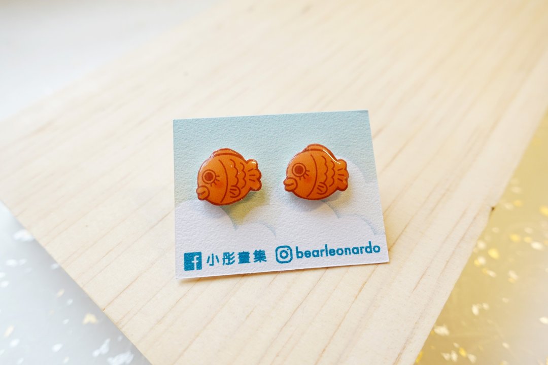 小彤画集 - 鲷鱼烧妹妹(原味橙黄色) - 耳环耳夹 - 耳环/耳夹 - 树脂 橘色
