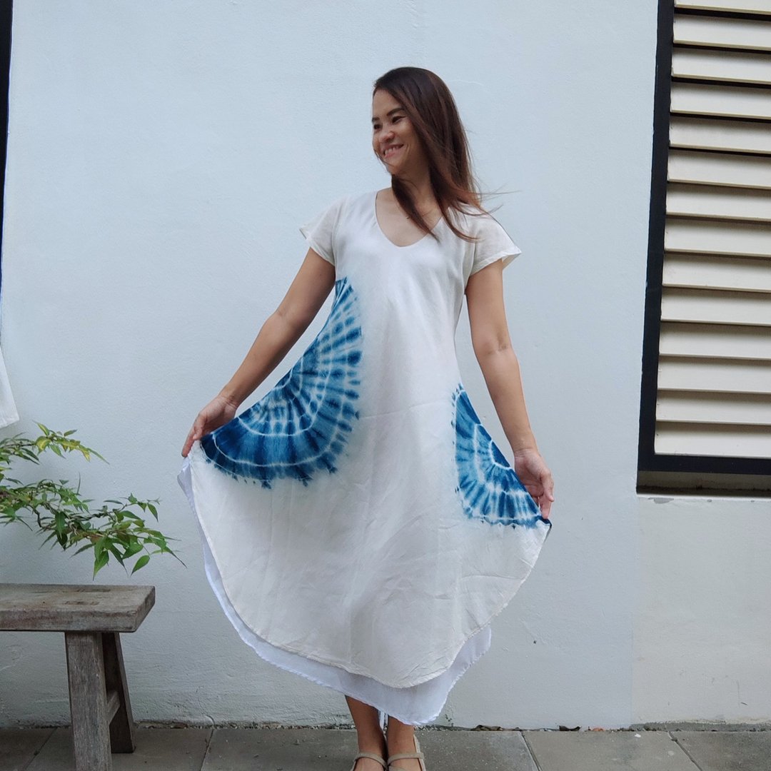 White Short Sleeves Dress 白色短袖洋装 内衬，蓝染 - 洋装/连衣裙 - 棉．麻 白色