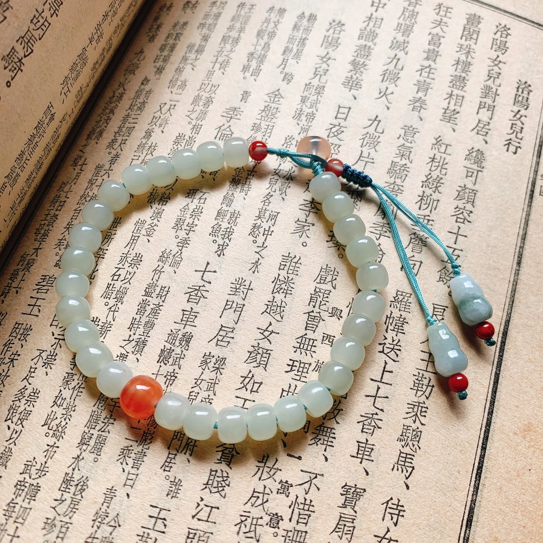落瓷盘。天然晴水和田玉复古手链 飘花南红翡翠葫芦古典抽绳手串 - 手链/手环 - 玉石 绿色
