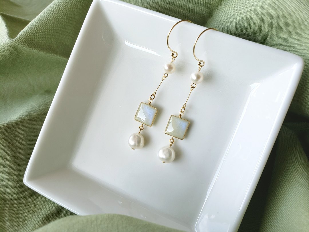 14kgf pastel square and freshwater pearl pierced earrings or clip-on earrings - 耳环/耳夹 - 珍珠 绿色