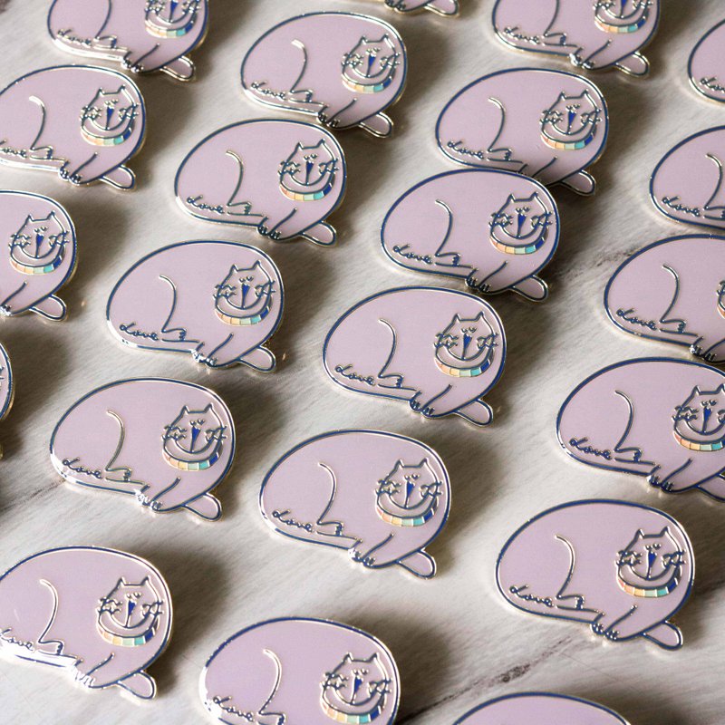 Love comes in many forms. 彩虹金属胸针 - 胸针 - 其他金属 多色