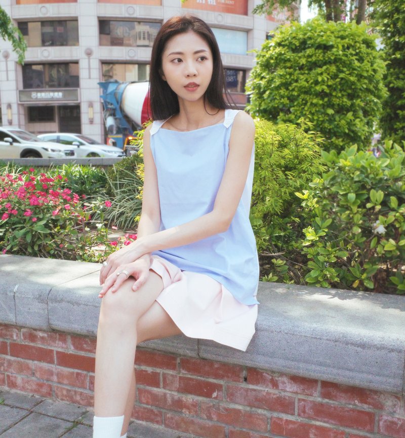 UUIN   _ 钮扣水蓝背心 - 女装背心 - 棉．麻 蓝色