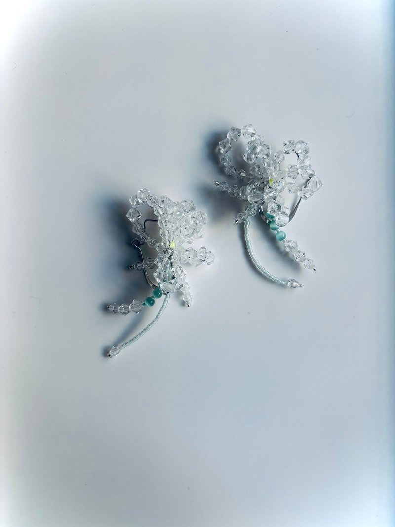 spring earring - 耳环/耳夹 - 琉璃 透明