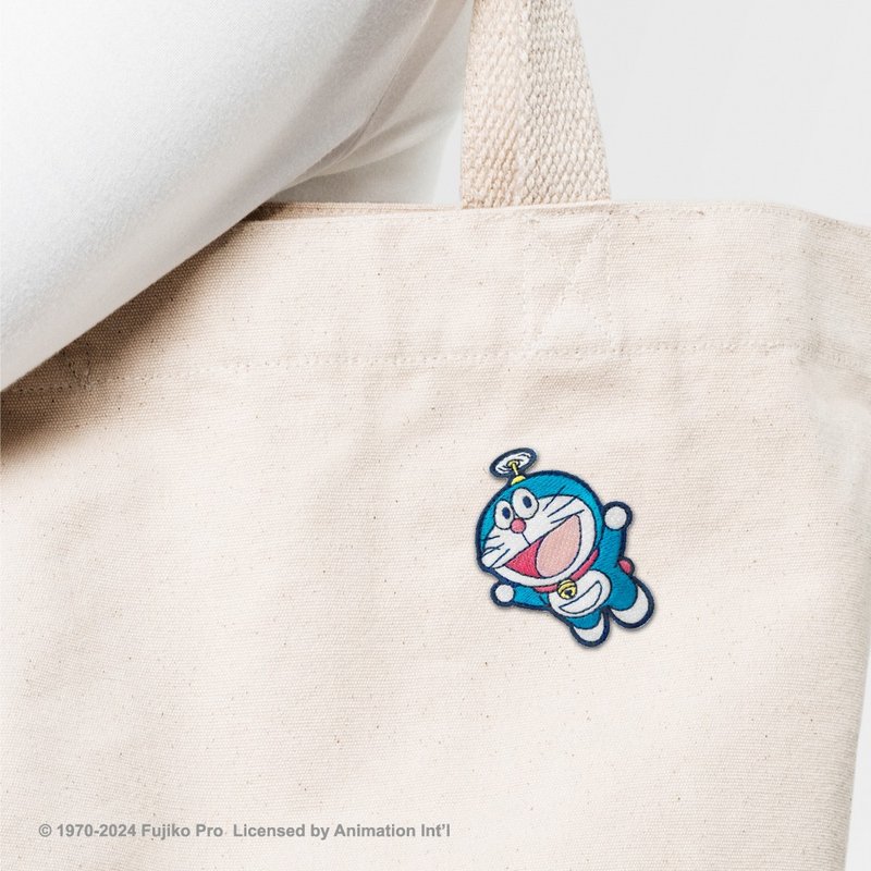 JzFun / Doraemon 刺绣装饰贴 (飞翔) - 贴纸 - 绣线 多色