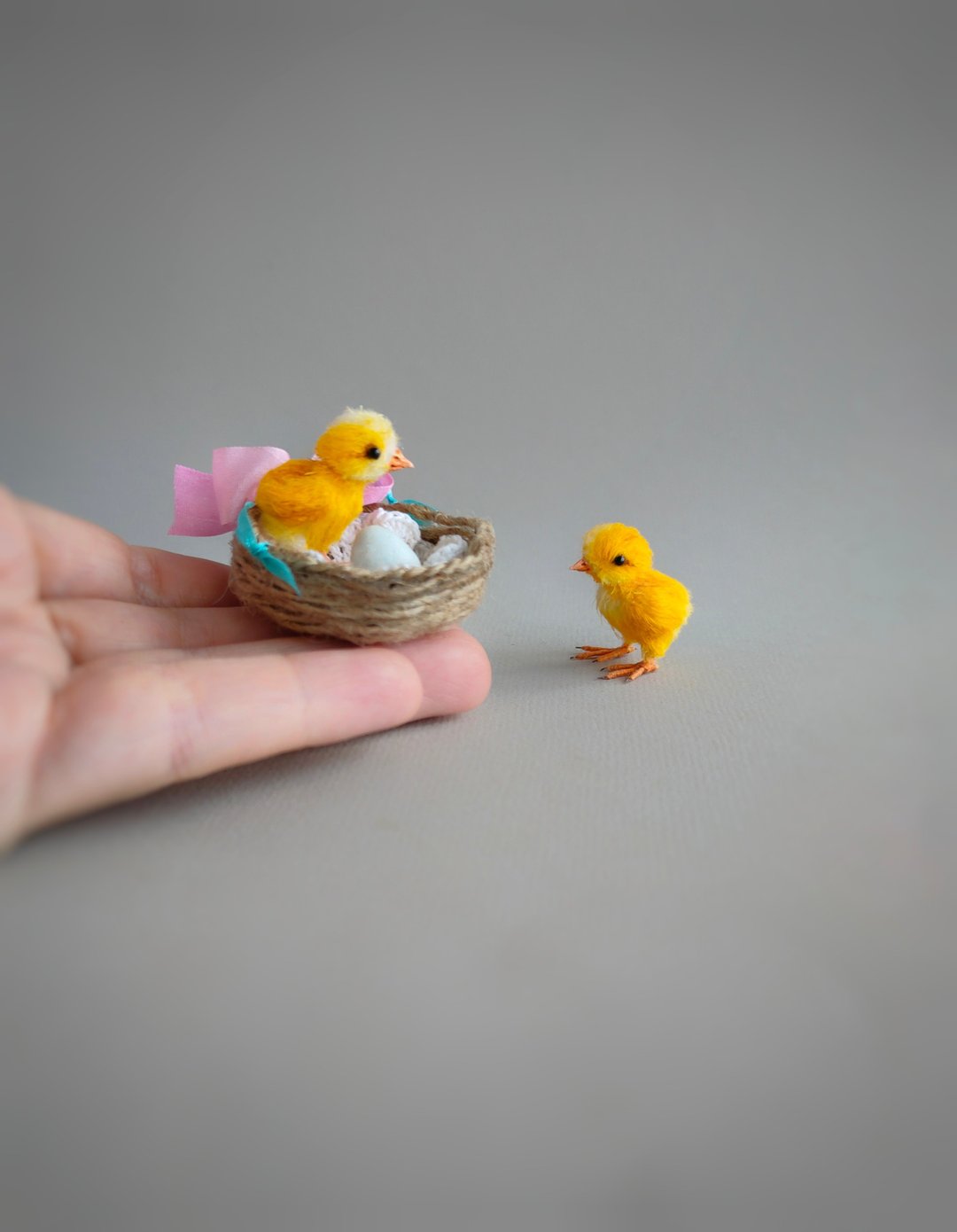 Miniature chickens (Two). Micro bird . Yellow toy. Miniature chick . Easter - 玩偶/公仔 - 其他材质 黄色