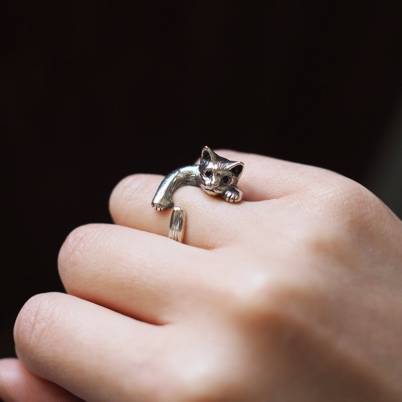 Cat ring around your finger Pixie Sapphire SILVER RING - 戒指 - 纯银 银色
