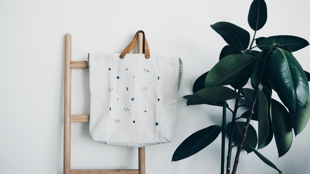 Hand-embroidered Tote Bag | Two-way Tote Bag | Canvas Bag | Leather Strap Bag - 手提包/手提袋 - 绣线 多色