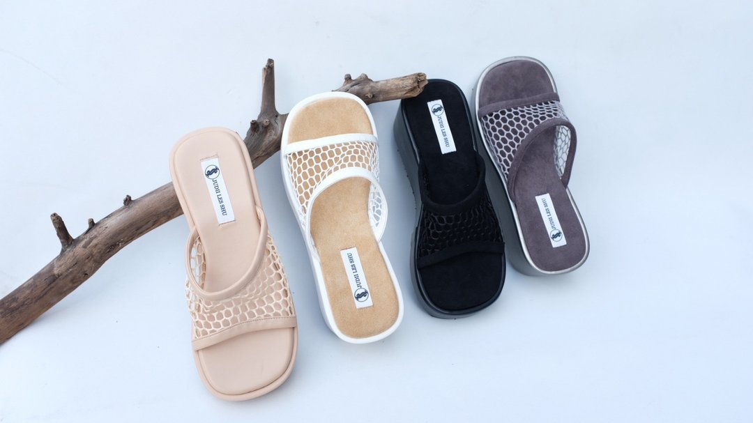 Mesh Shoes - 女款休闲鞋 - 其他材质 
