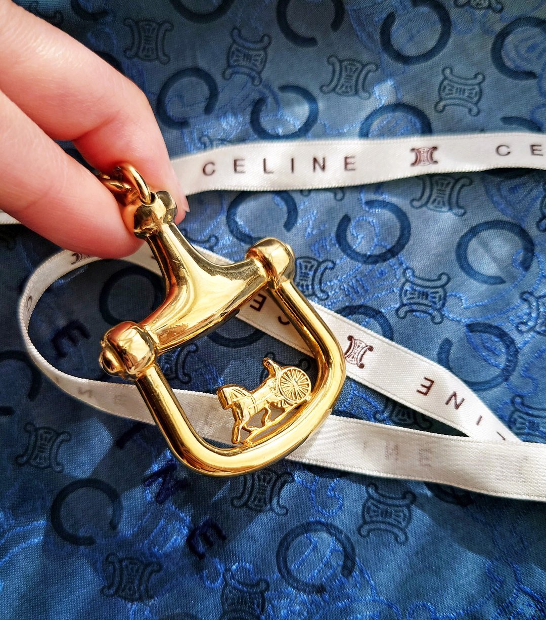 中古美品 CELINE 马车 包包挂饰挂件 汽车匙圈锁匙扣钥匙扣钥匙圈 - 钥匙链/钥匙包 - 贵金属 金色