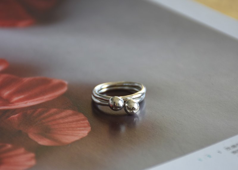 球球字母戒指 925银手工制作纯银指环 - 戒指 - 纯银 银色