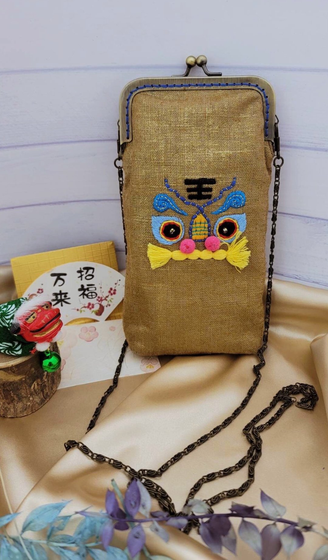 新春祥狮手绣吉祥包 - 侧背包/斜挎包 - 棉 卡其色