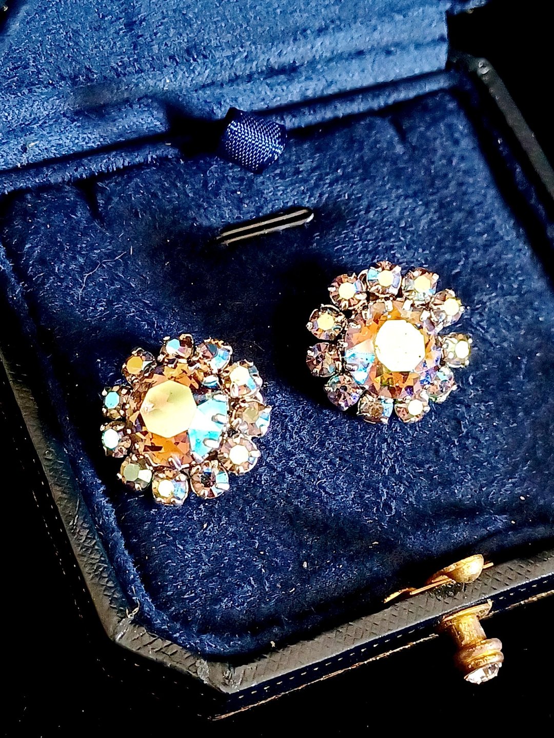 vintage jewelry  奥地利 典雅极光莱茵钻 夹式耳环 - 耳环/耳夹 - 其他金属 