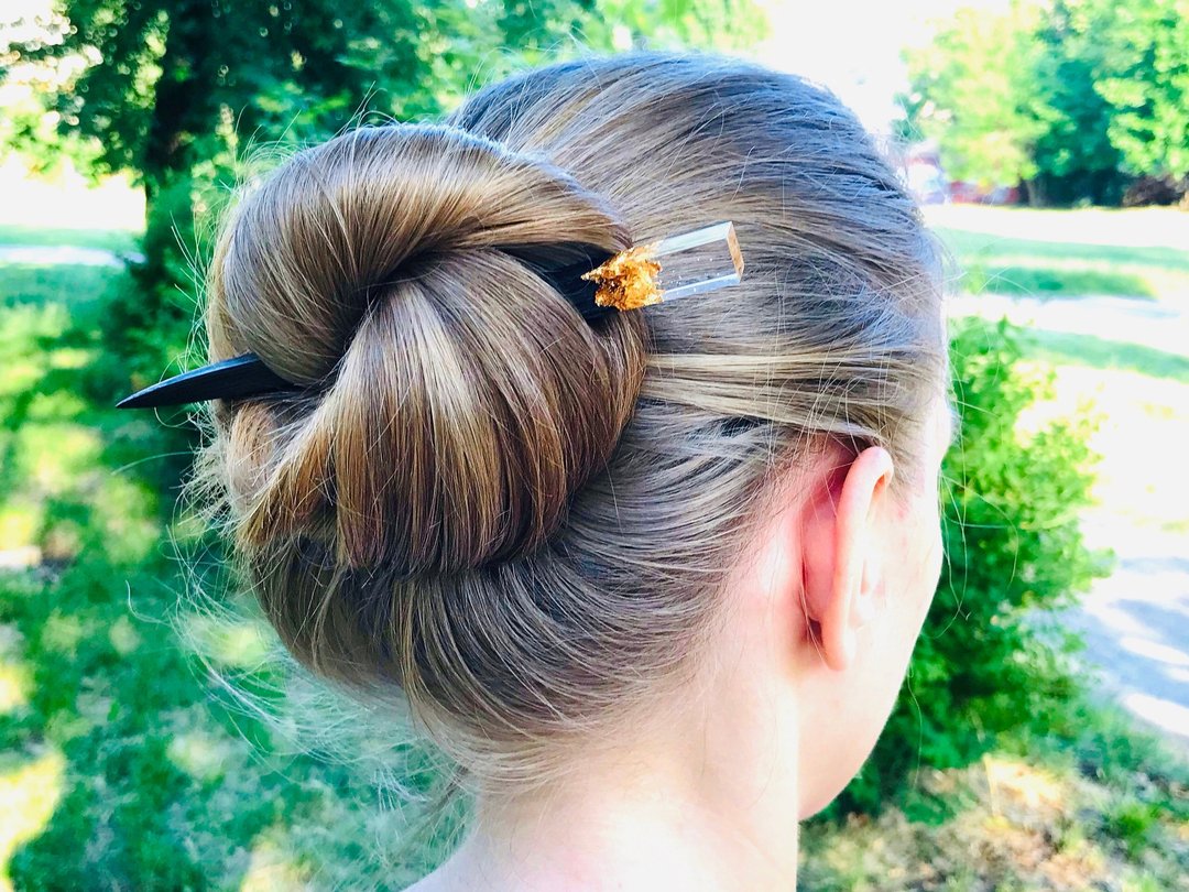 Minimalist hair stick, Wooden hair pin with resin and gold leaf, Hair Accessorie - 发饰 - 木头 黑色