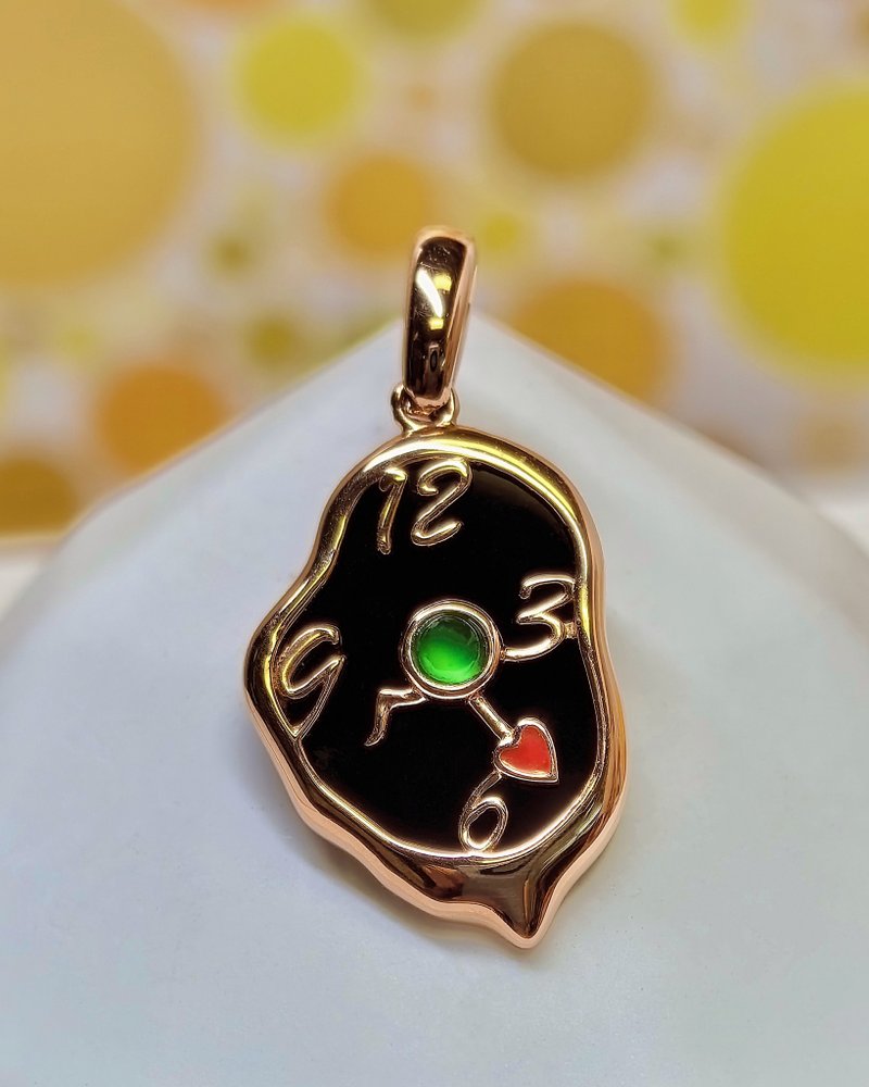 爱丽丝-18K玫瑰金黑玛瑙时钟形吊坠配绿色蛋面翡翠及白钻石-含链 - 项链 - 宝石 