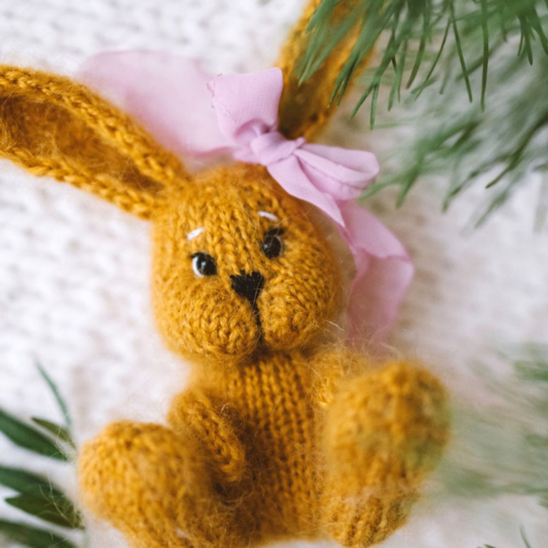 Honey Bunny knitting pattern. Little knitted amigurumi rabbit tutorial - 手工艺教程/工具书 - 其他材质 