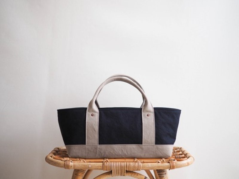 Made-to-order [ARMY DUCK] Tote bag with lid Yokonaga Black x Gray Beige - 手提包/手提袋 - 棉 黑色