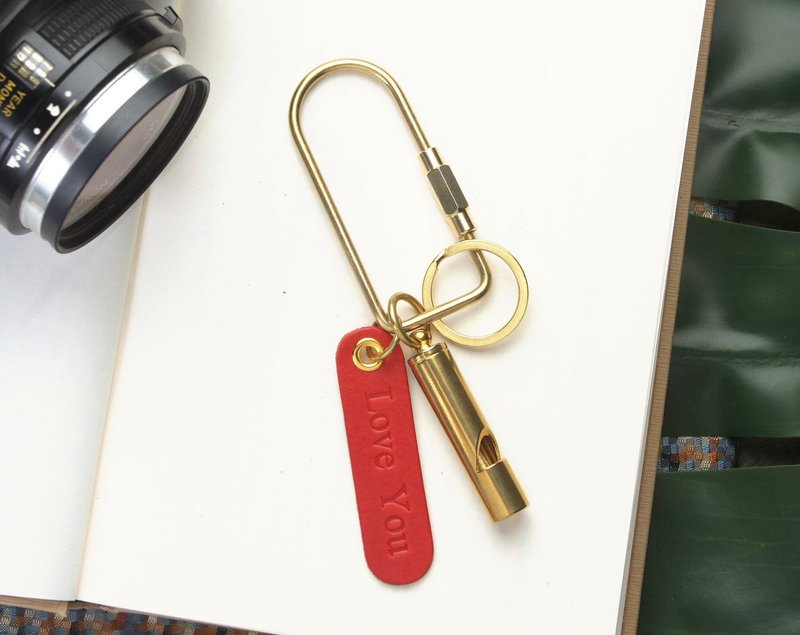 带有个性化姓名标签和哨子的细长黄铜螺丝登山扣夹 - 钥匙链/钥匙包 - 真皮 咖啡色