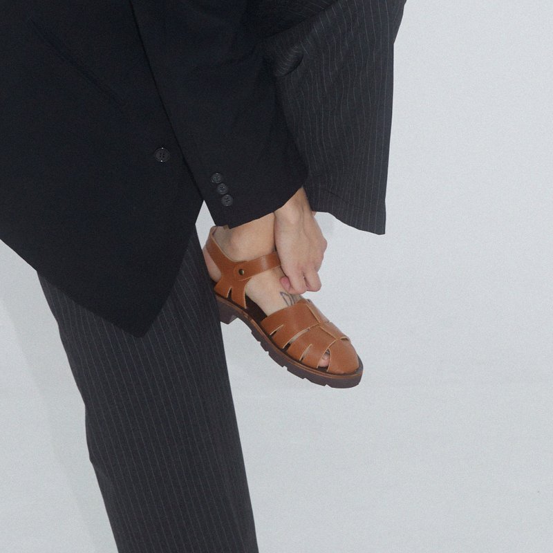 玫瑰凉鞋 - 烟草色（预购15天） - 男女凉鞋 - 真皮 