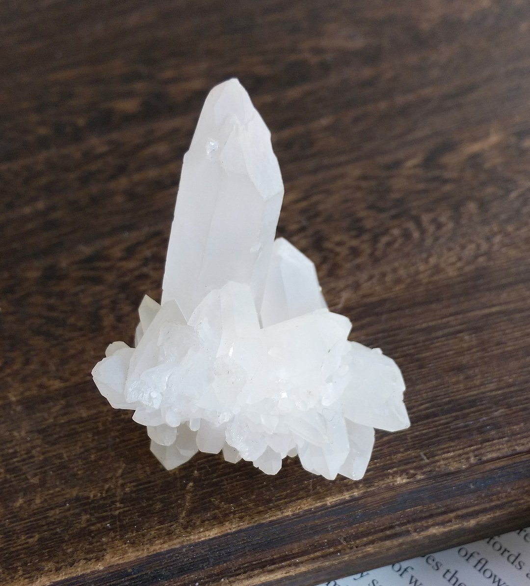 Crystal 四川产地 不规则晶簇 白水晶晶簇 天然矿石 原矿 - 摆饰 - 其他材质 