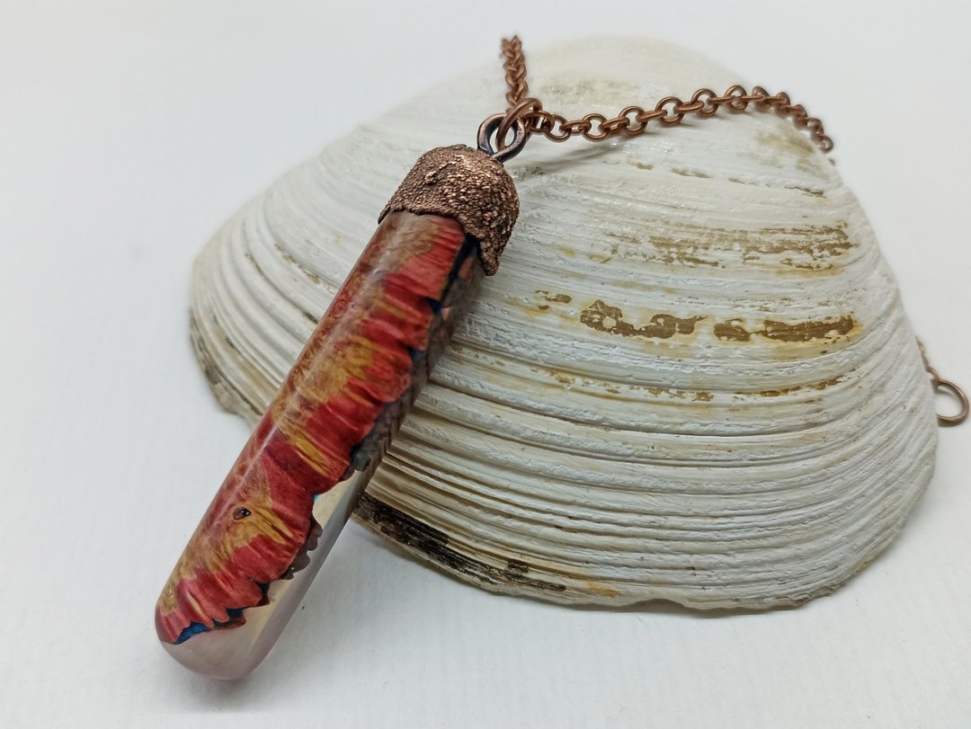 Coral Reef necklace / Wood and resin necklace electroformed 樹脂 項鍊 生日禮物 - 项链 - 木头 红色