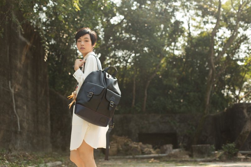 { C a r r y a L e a t h e r P a c k } B a g P a c k 变身山系女孩的大背包－黑色 ***香港及台湾免运实施中*** - 后背包/双肩包 - 真皮 黑色