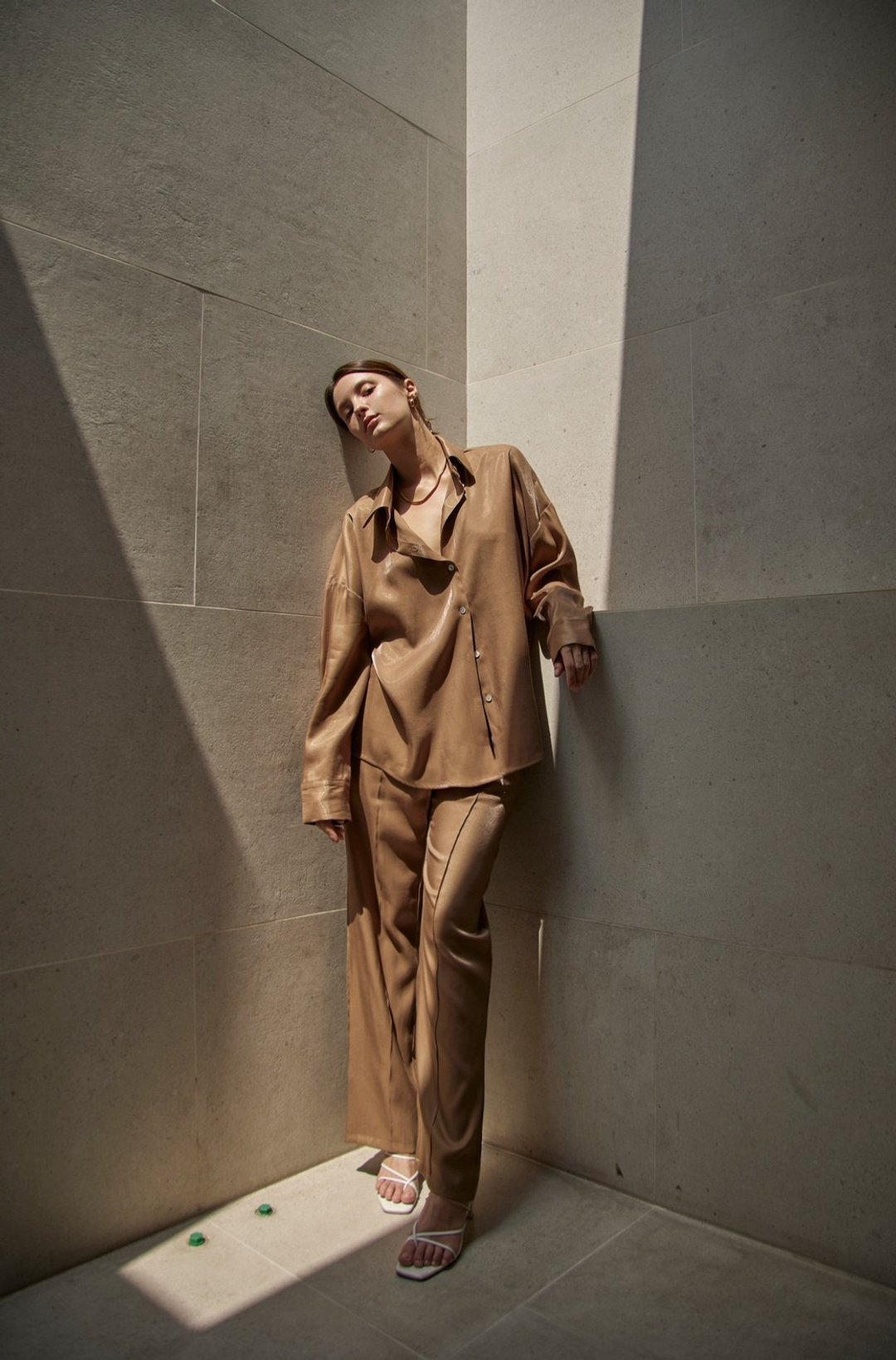 Bayday l ADDISON SHIRT l Sand Dune - 女装衬衫 - 其他材质 