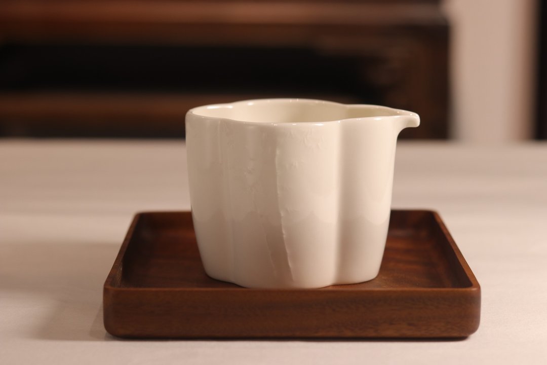 敦睦窑 德化模刻印花玉瓷茶盅 - 茶具/茶杯 - 瓷 白色